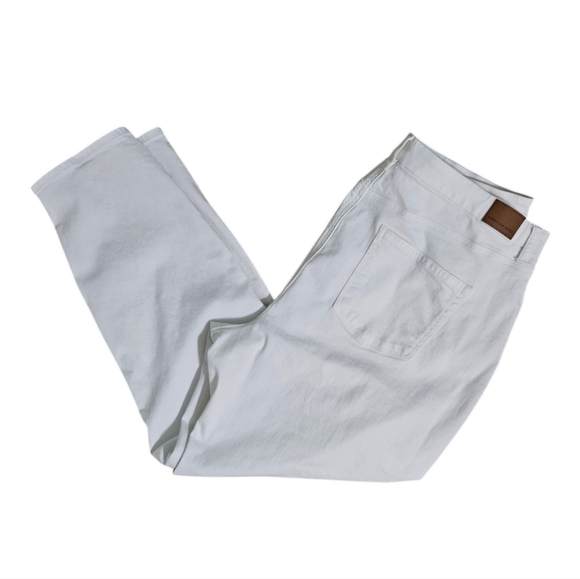 American Eagle Curvy Mom Jean White size 20 Long EUC - Picture 2 of 12